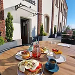 Luxusný Penthouse Nad Jazerami 230 M2, 2x Garáž, Wifi *
