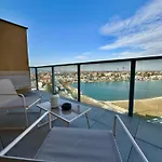 Luxusny Penthouse Nad Jazerami 230 M2, 2x Garaz, Wifi סנץ
