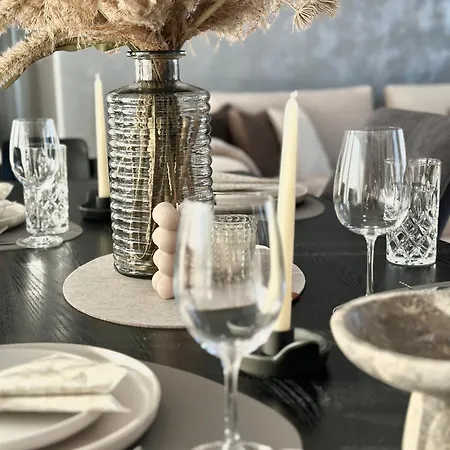 Luxusny Penthouse Nad Jazerami 230 M2, 2x Garaz, Wifi Сенец