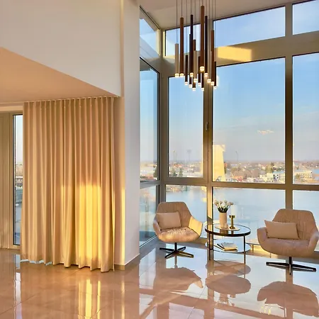 Luxusny Penthouse Nad Jazerami 230 M2, 2x Garaz, Wifi Сенец