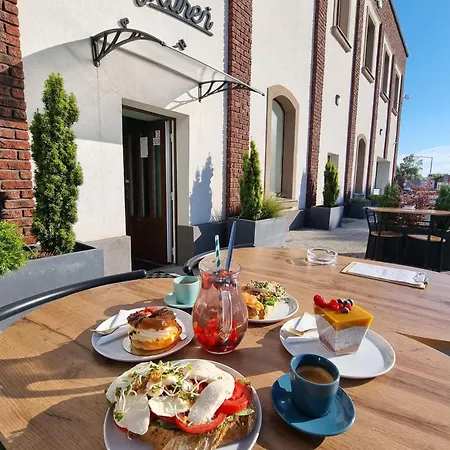 Luxusny Penthouse Nad Jazerami 230 M2, 2x Garaz, Wifi *