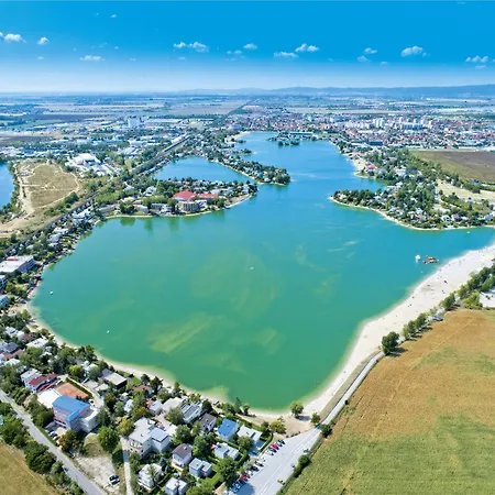 Luxusny Penthouse Nad Jazerami 230 M2, 2x Garaz, Wifi Apartment *