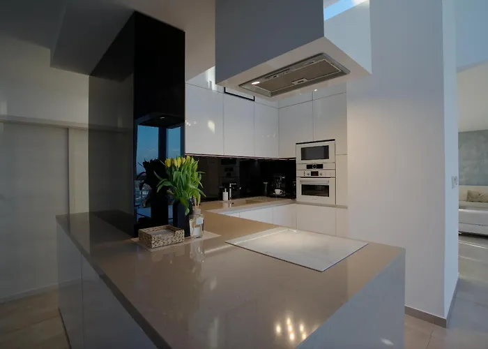 Luxusný Penthouse Nad Jazerami 230 M2, 2x Garáž, Wifi Appartamento Senec