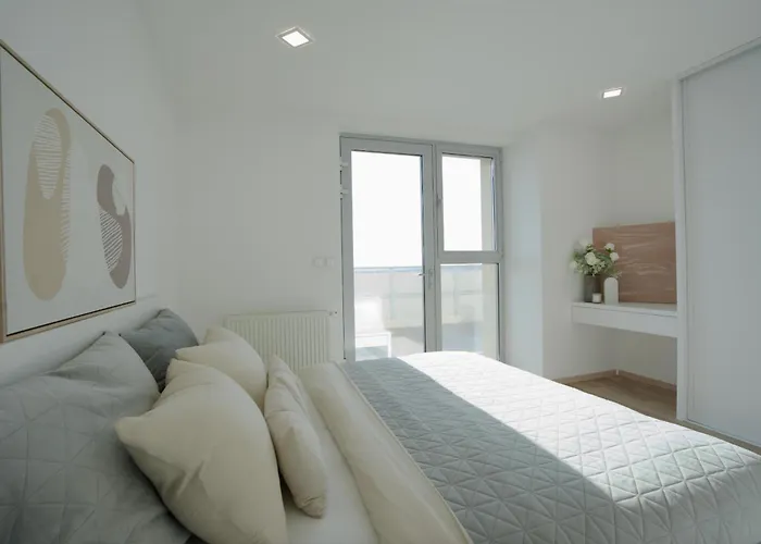 Luxusný Penthouse Nad Jazerami 230 M2, 2x Garáž, Wifi *