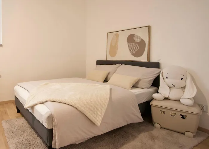 Luxusný Penthouse Nad Jazerami 230 M2, 2x Garáž, Wifi Senec