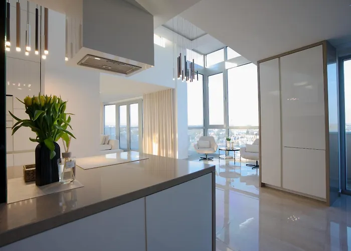 Luxusný Penthouse Nad Jazerami 230 M2, 2x Garáž, Wifi Appartamento *