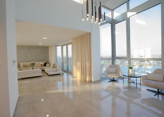 Luxusný Penthouse Nad Jazerami 230 M2, 2x Garáž, Wifi Appartamento Senec